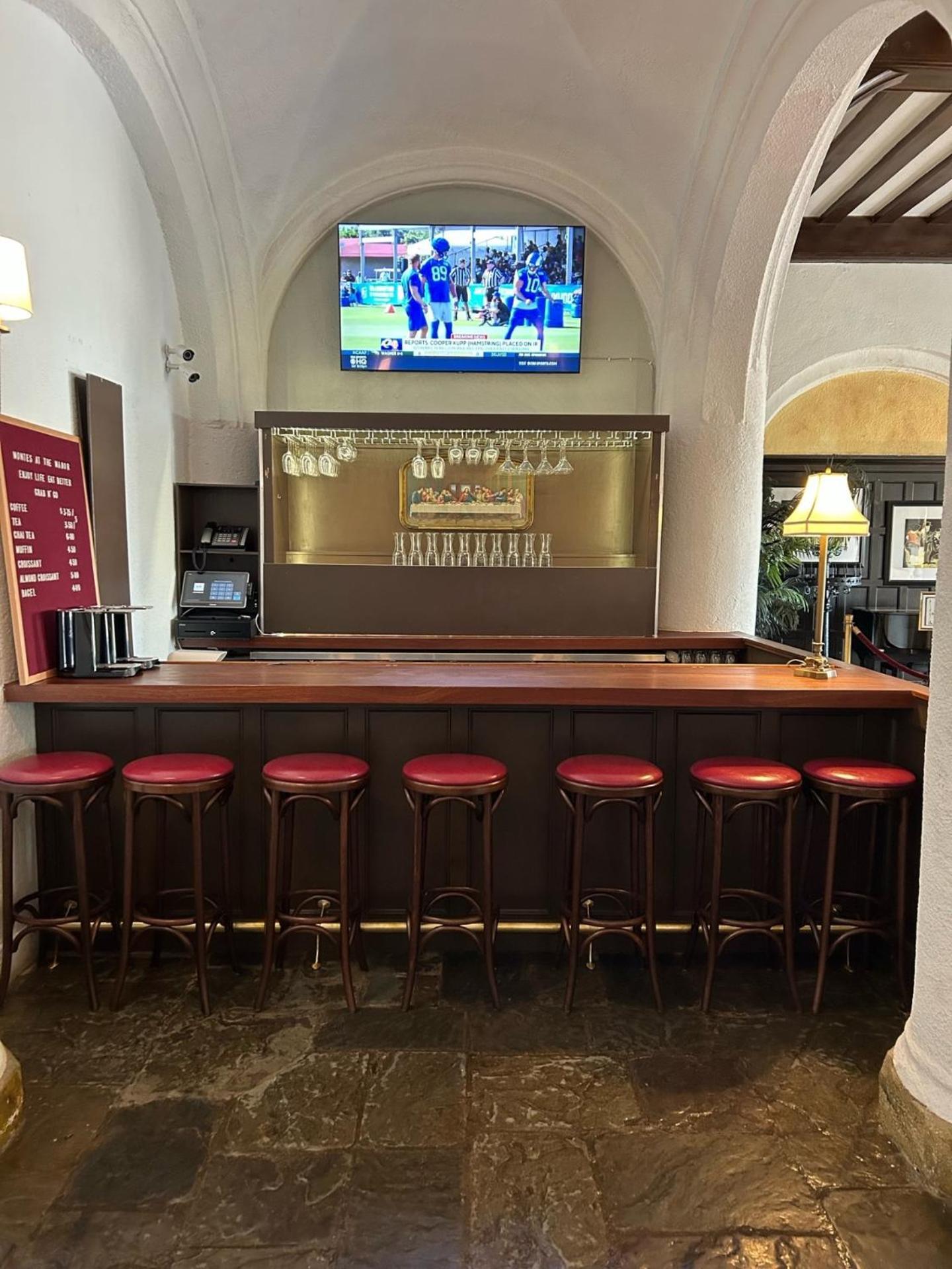 Hotel Montauk Manor Extérieur photo The bar at the 1904 Club