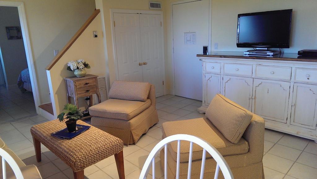Hotel Montauk Manor Chambre photo Living room in a typical condominium