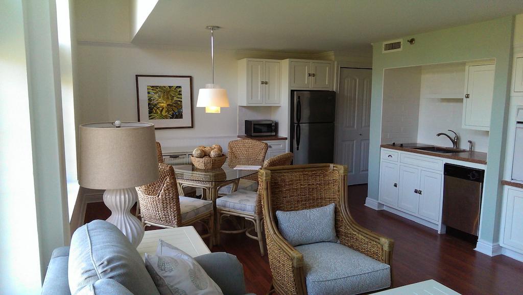 Hotel Montauk Manor Chambre photo A typical interior of a condo at the Ocean Club