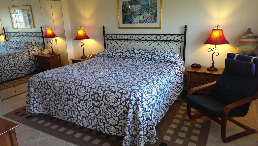 Hotel Montauk Manor Chambre photo A bed with a bedsheet