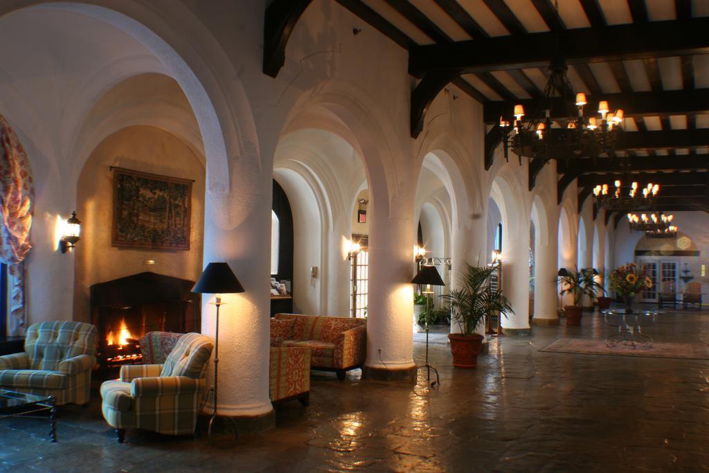Hotel Montauk Manor Extérieur photo The lobby of the hotel